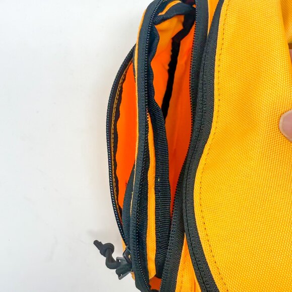 VANS Off the Wall Fanny Pack Yellow Canvas 4 Pocket Crossbody Waist Bag 16" - Picture 10 of 11